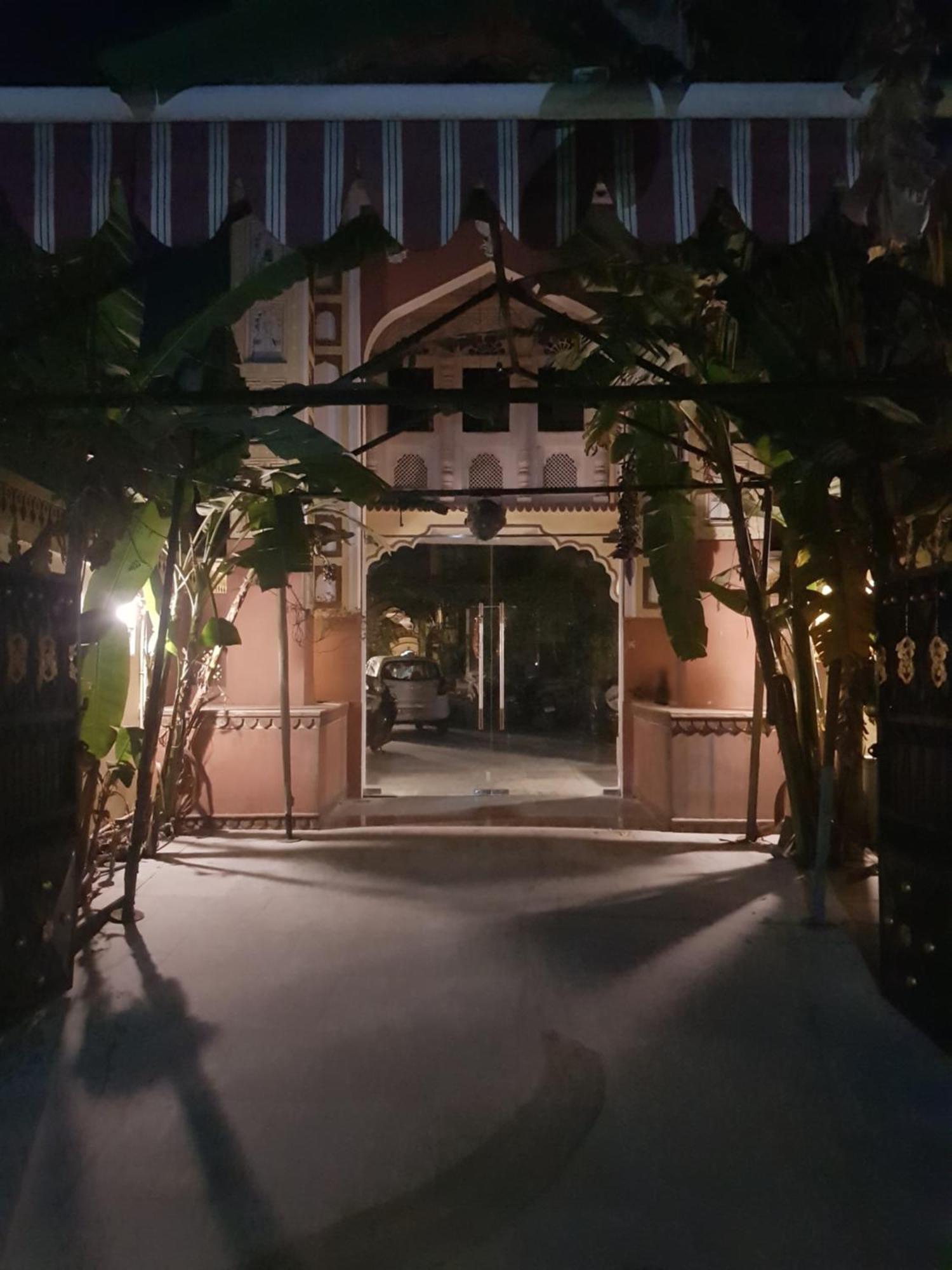 شقة Sureli Haveli جايبور الغرفة الصورة